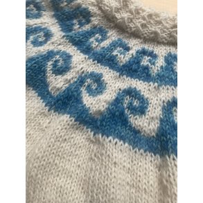 Fan� Sweater