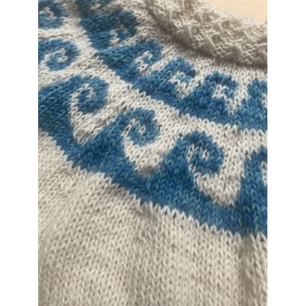 Fan� Sweater